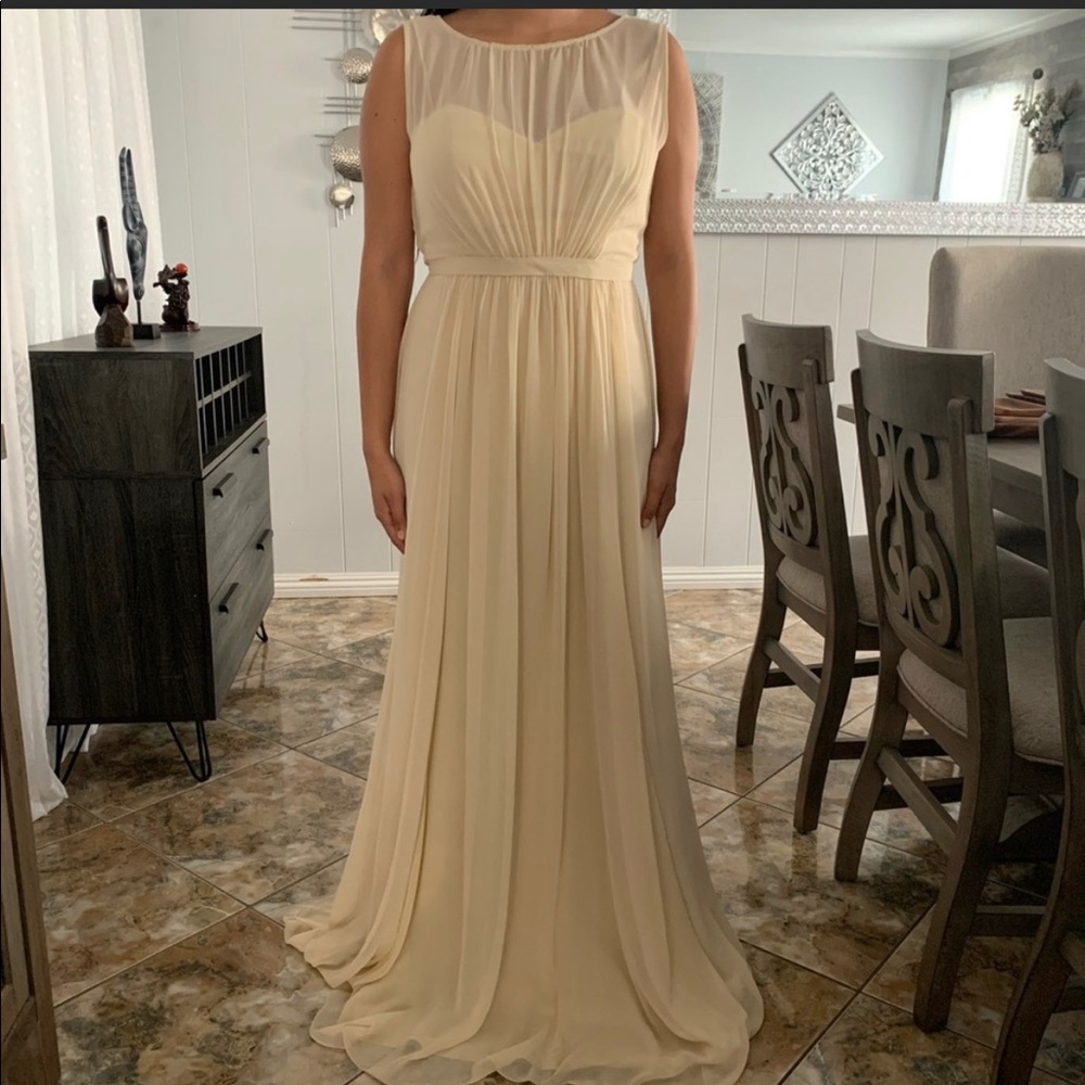 Beautiful maxy dress, only worn once , looks like new